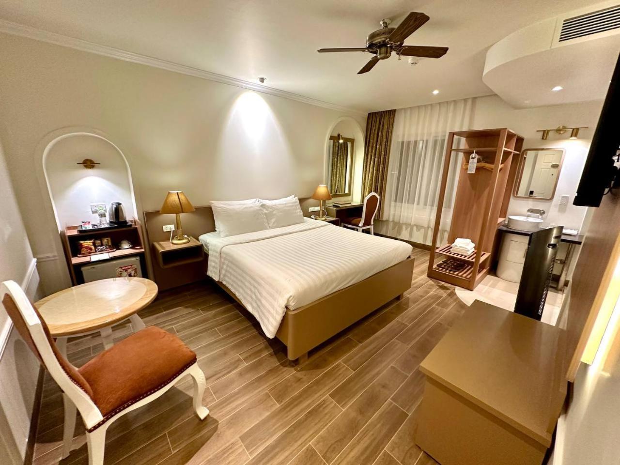 Tulip Hotel 2 Далат Экстерьер фото