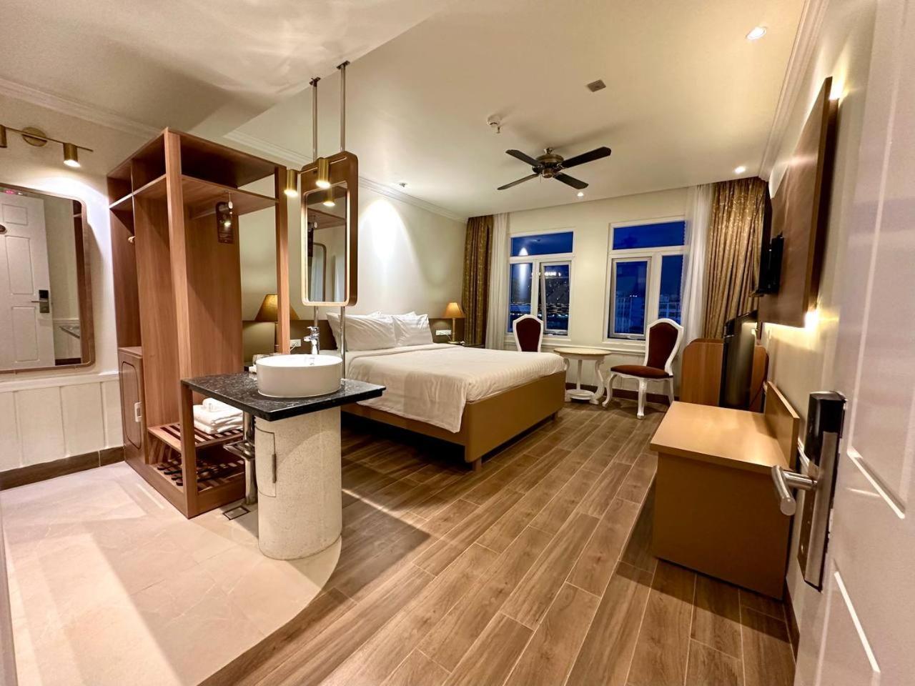 Tulip Hotel 2 Далат Экстерьер фото