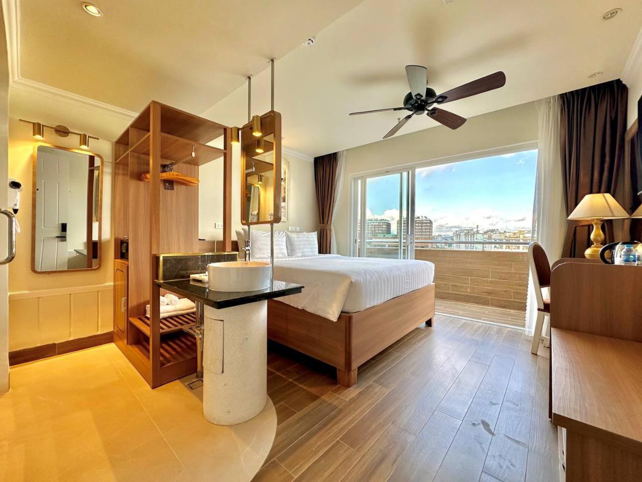 Tulip Hotel 2 Далат Экстерьер фото