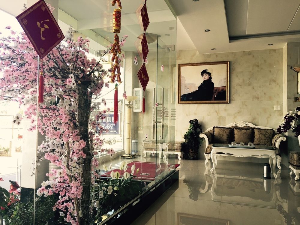 Tulip Hotel 2 Далат Экстерьер фото