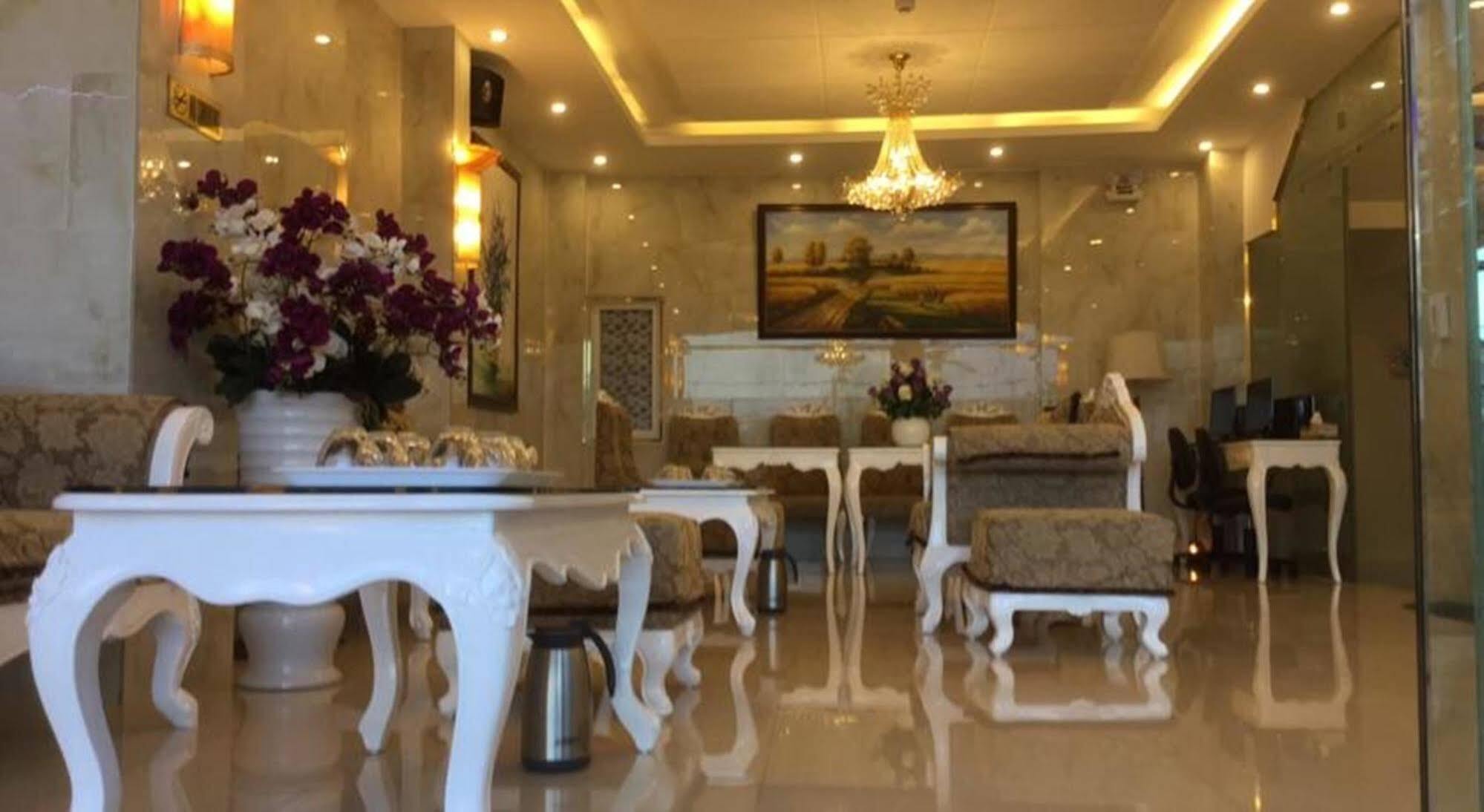 Tulip Hotel 2 Далат Экстерьер фото